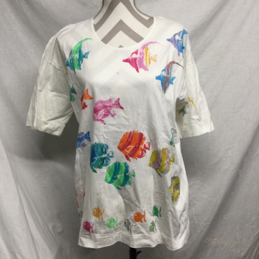 Swan Brand Maui Womens Vintage Colorful Hand painted Fish Print T-Shirt